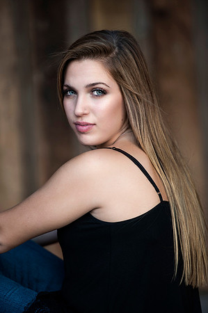 Zoie_sneakpeak